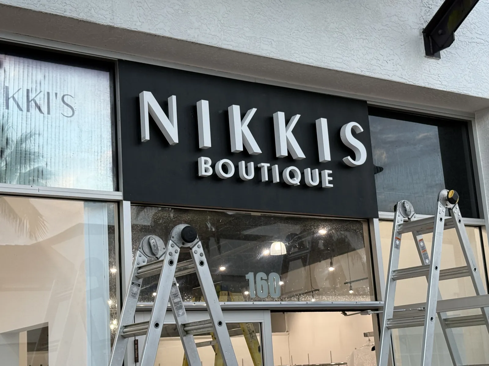 Nikki's Boutique storefront letters